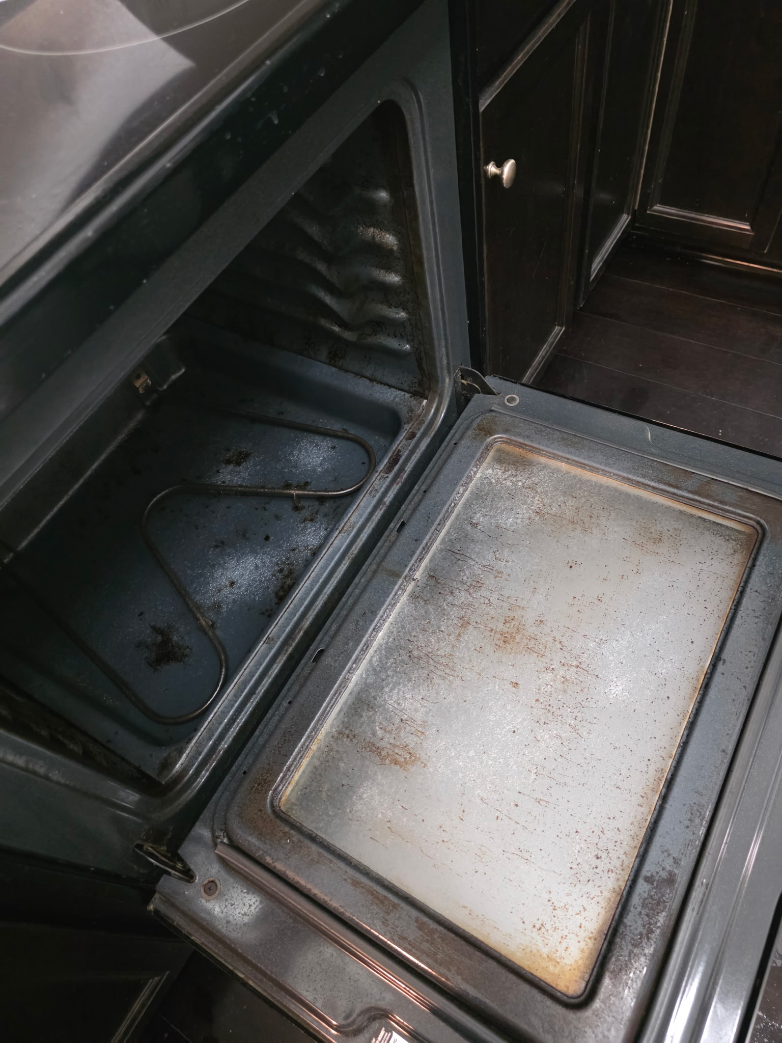 The oven before cleaning