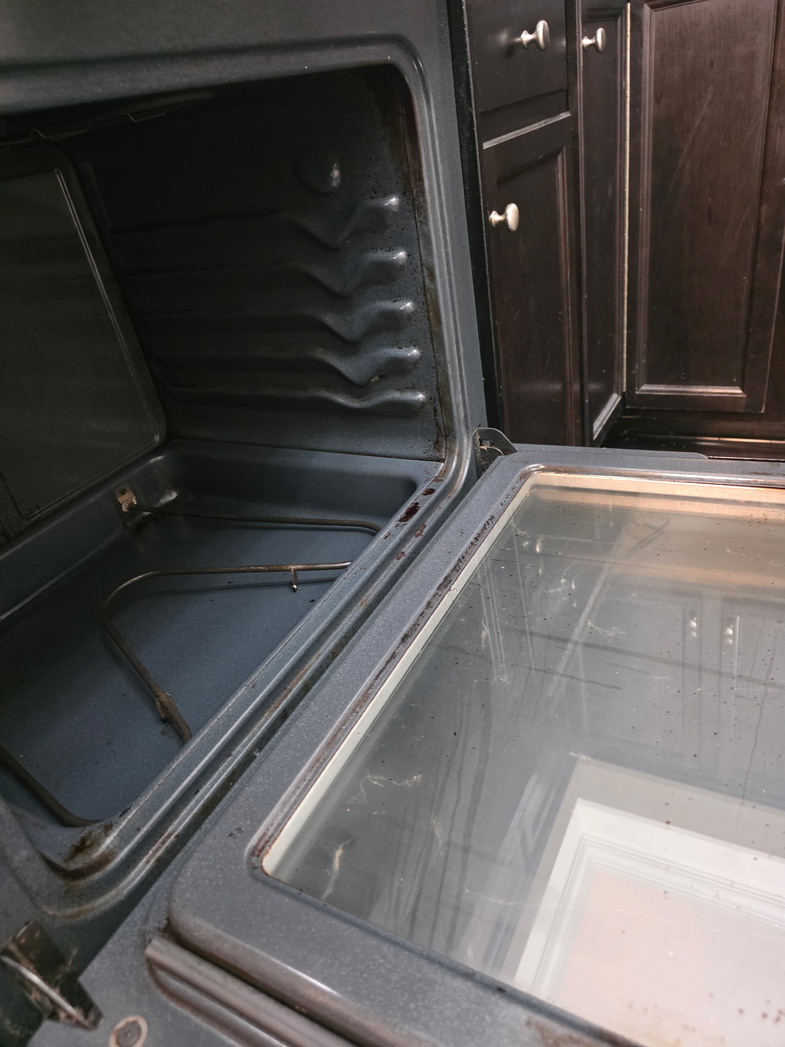 The same oven after a Coley Clean Co cleaning